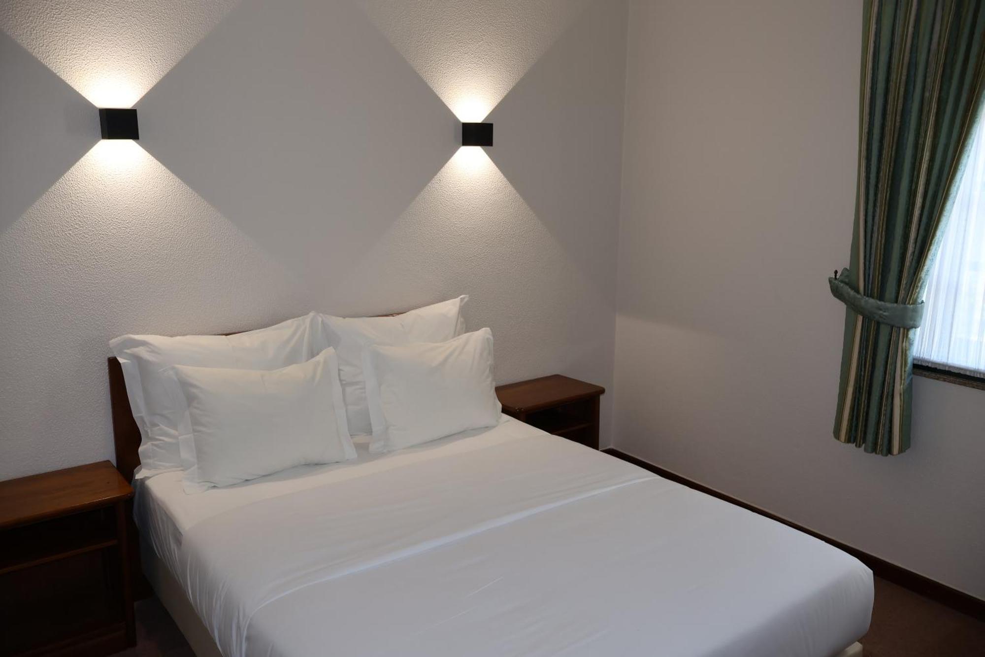 Hotel Santhyago Trofa Luaran gambar
